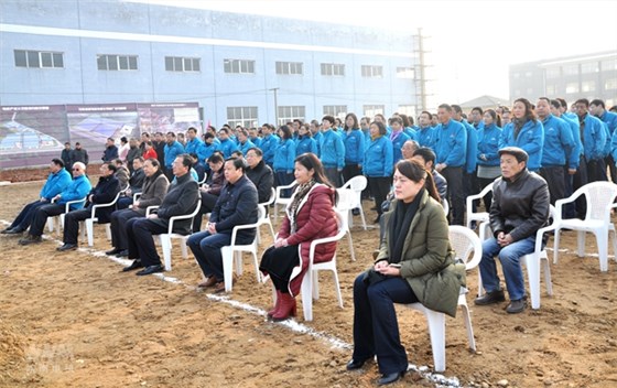 开云手机官方网站,开云中国
200余人参加了开工仪式 开云手机官方网站,开云中国
200余人参加了开工仪式