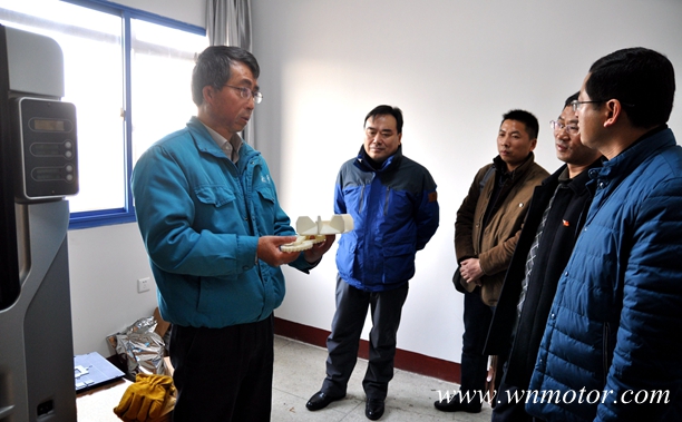 开云手机官方网站,开云中国
：总工程师孙跃向专家介绍3D打印风扇