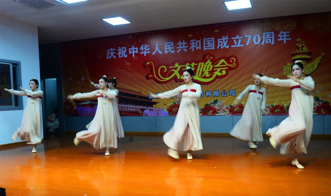 开云手机官方网站,开云中国
70周年国庆文艺晚会